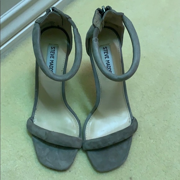 Steve Madden grey heels - Picture 2 of 4